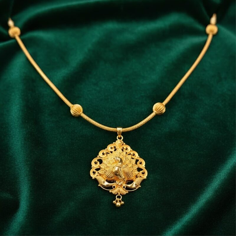 Fine gold chain with openwork peacock pendant
