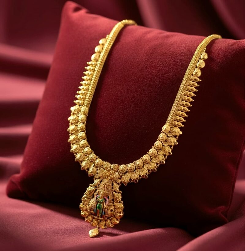 Slim gold leaf haram with small pendant drop